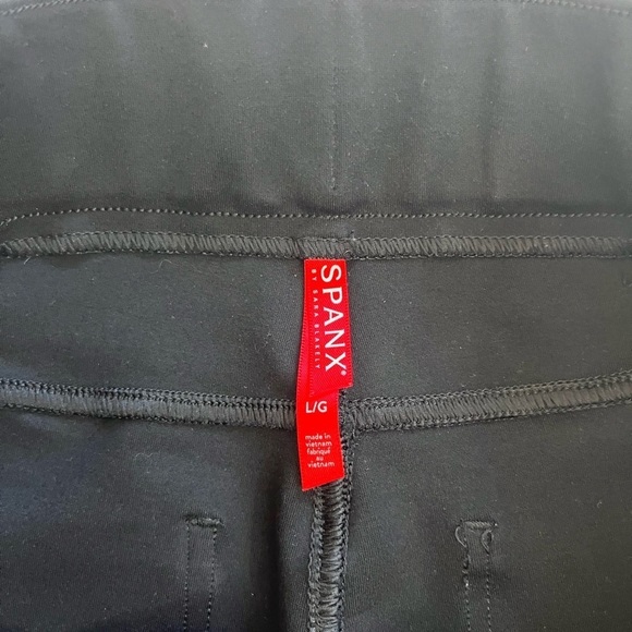 Spanx Thicker Black Pants Size Large Faux Pockets - Picture 3 of 10